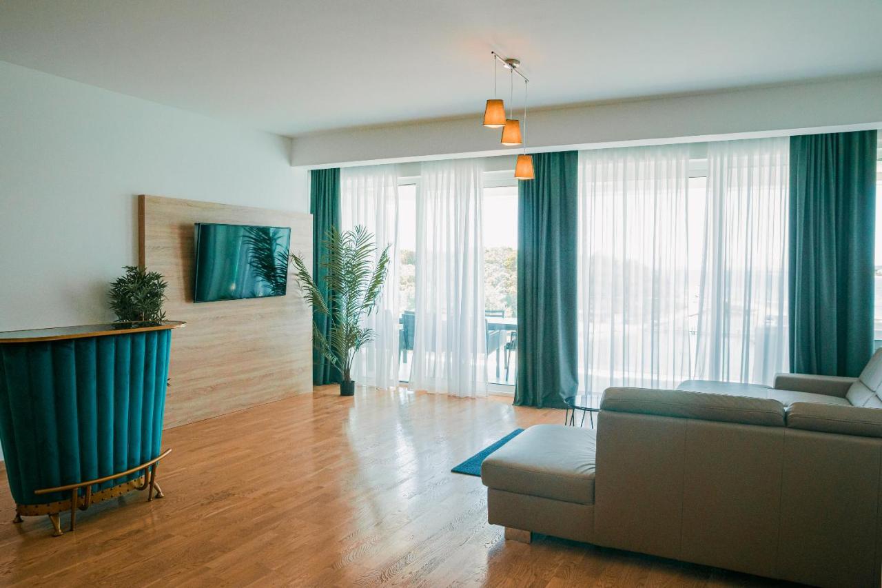 Kaneo Beach Hotel Novalja Dış mekan fotoğraf