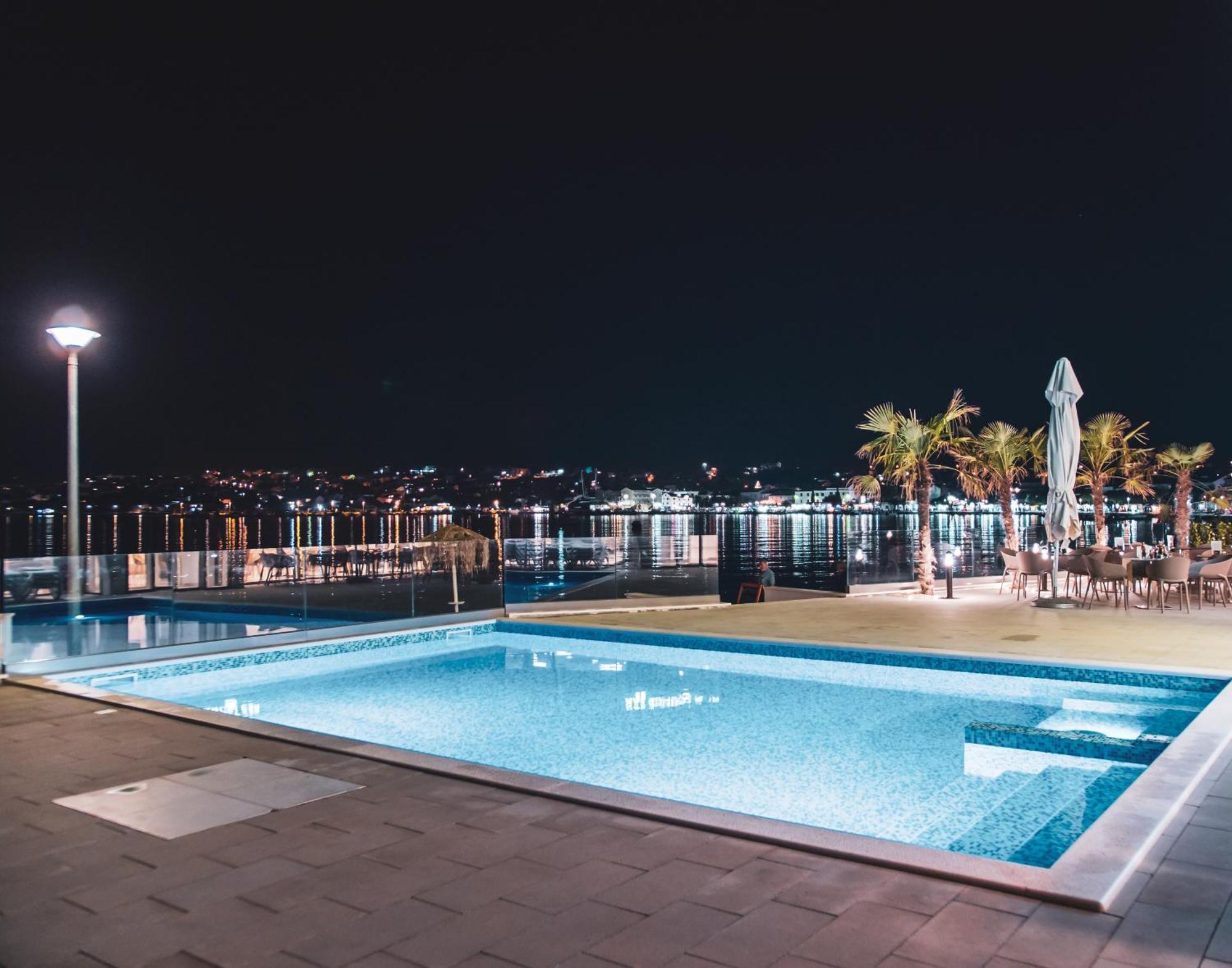 Kaneo Beach Hotel Novalja Dış mekan fotoğraf