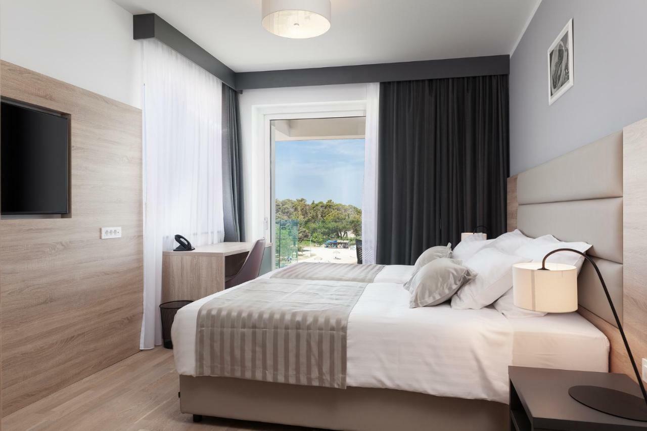 Kaneo Beach Hotel Novalja Dış mekan fotoğraf