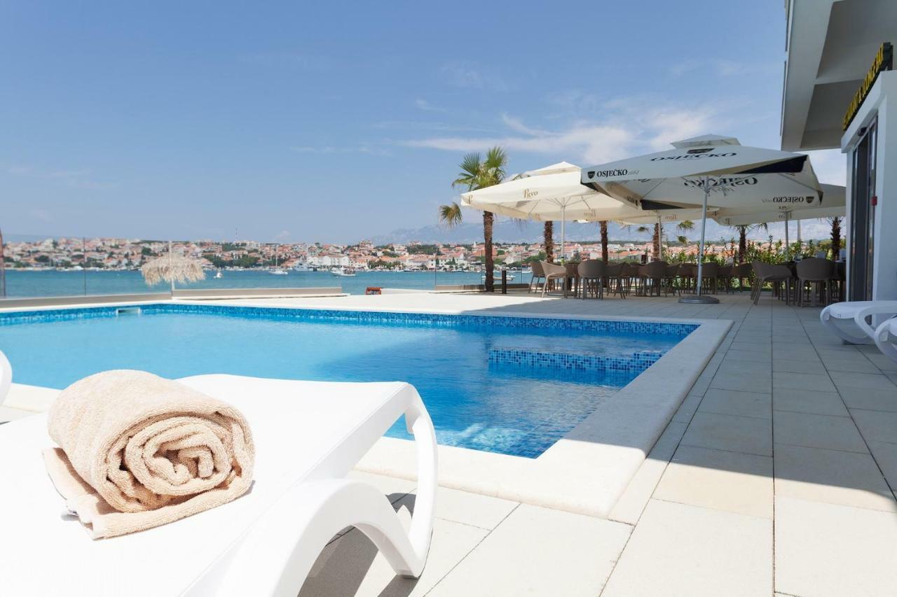 Kaneo Beach Hotel Novalja Dış mekan fotoğraf