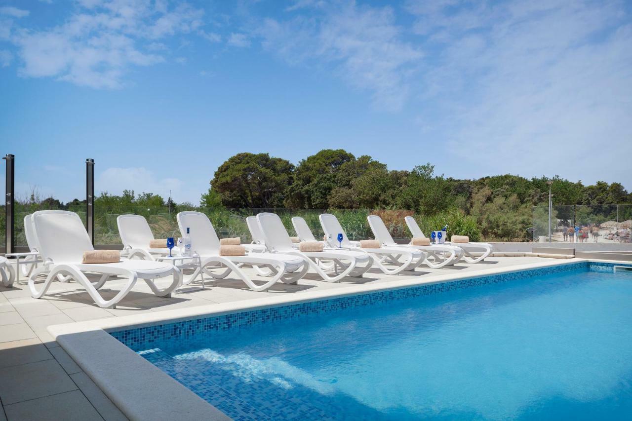 Kaneo Beach Hotel Novalja Dış mekan fotoğraf